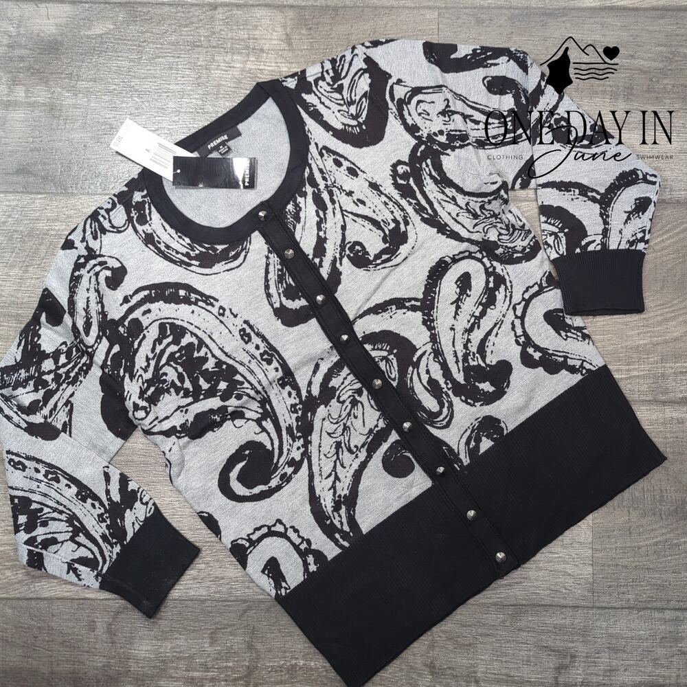 Premise Studio Snap Front Swetaer Size M